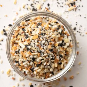 If you are a fan of everything bagels or just love Trader Joe’s everything bagel seasoning, you will love being able to whip up your own batch…salt-free.