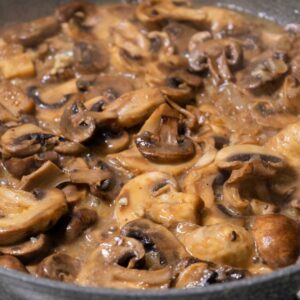 Vegan mushroom gravy: rich, flavorful, and easy to make feature image