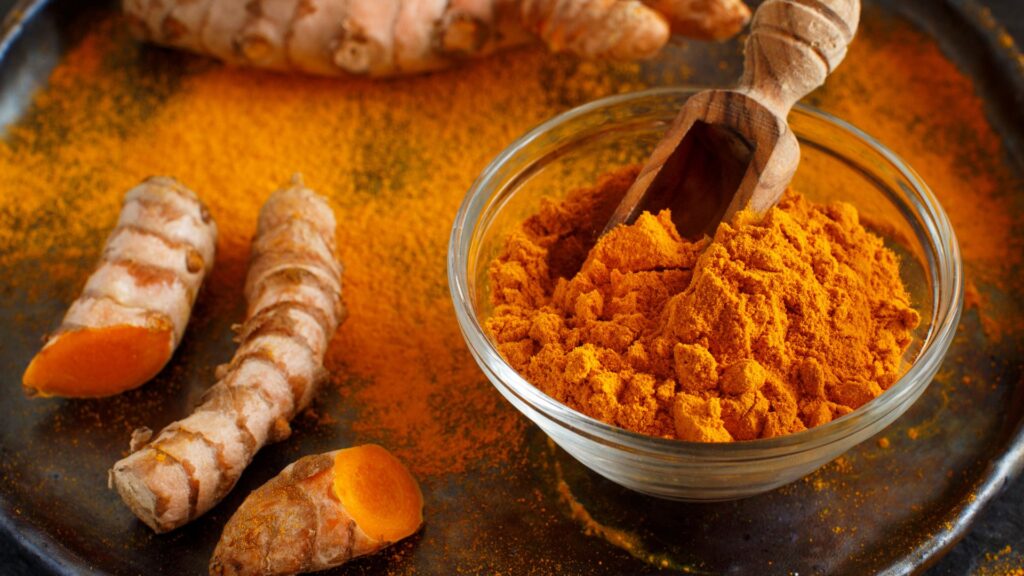 Curcumin is a natural pain relief ingredient